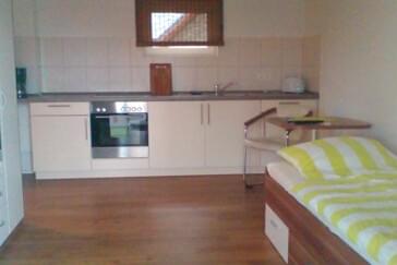 Monteurzimmer in Rühen - Apartment/Pension Busch 