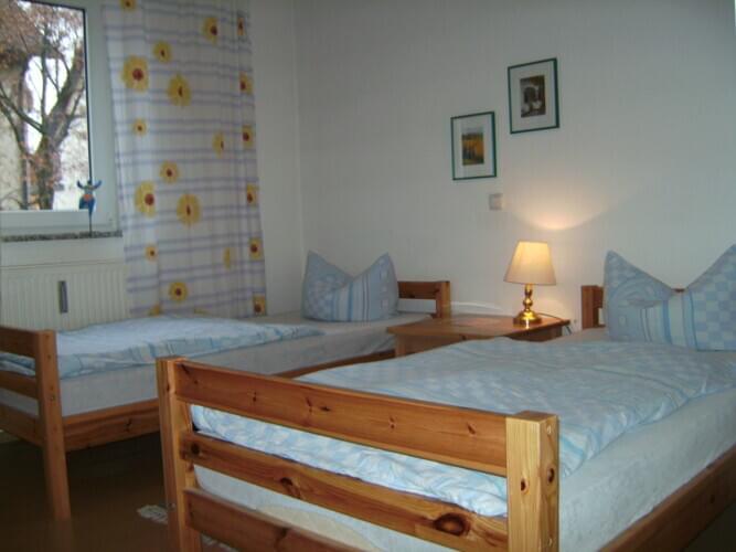 Schlafzimmer mit Einzelbetten