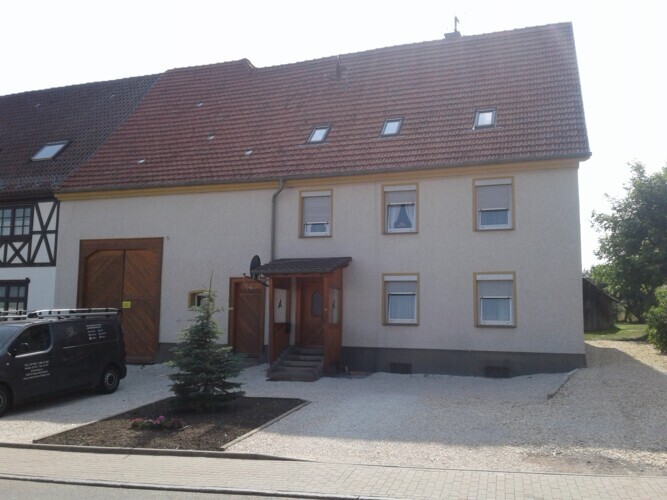 Straßen Ansicht mit Parkplatz